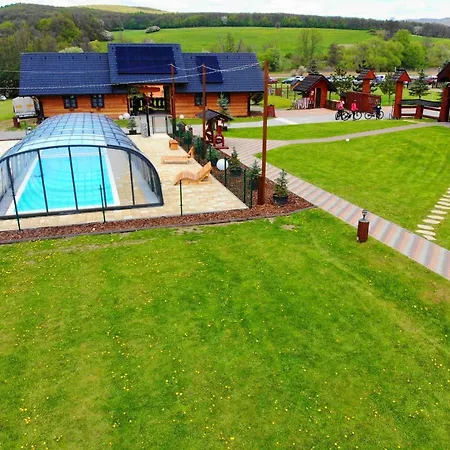 V Superior Izbach V Podkrovi Koliba Pacho *