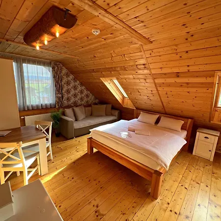 V Superior Izbach V Podkrovi Koliba Pacho Apartmán Prievidza