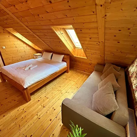 Apartman V Superior Izbach V Podkrovi Koliba Pacho Privigye