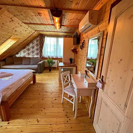 Appartamento V Superior Izbách V Podkroví Koliba Pacho Prievidza